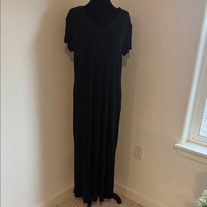Clio Elegant Black Maxi Dress